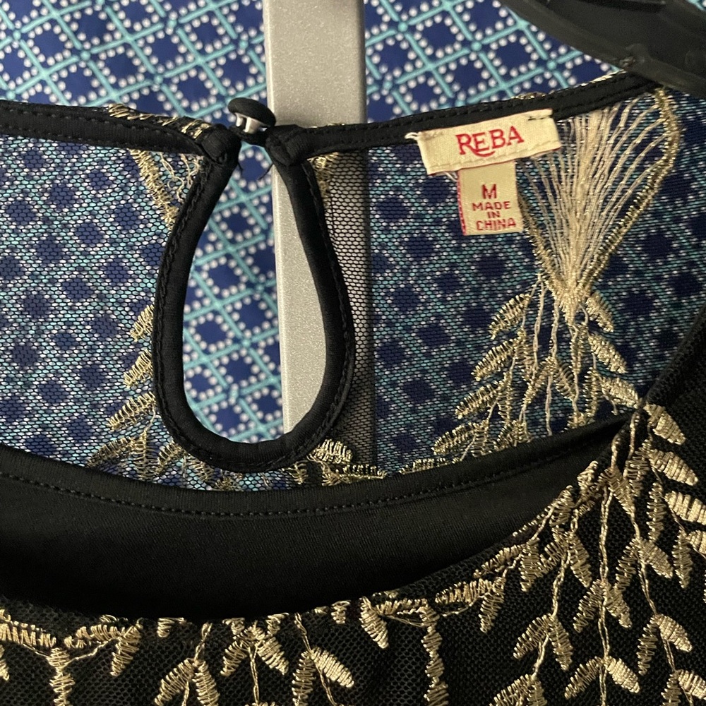 Reba Elegant Black and Gold Lace Top NWT - Picture 3 of 7